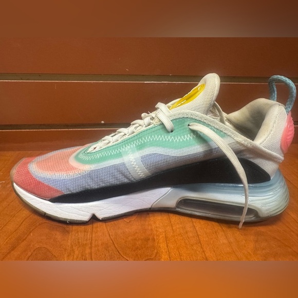 Nike Multicolor Sneakers with Pink and Green Accents - Picture 8 of 16